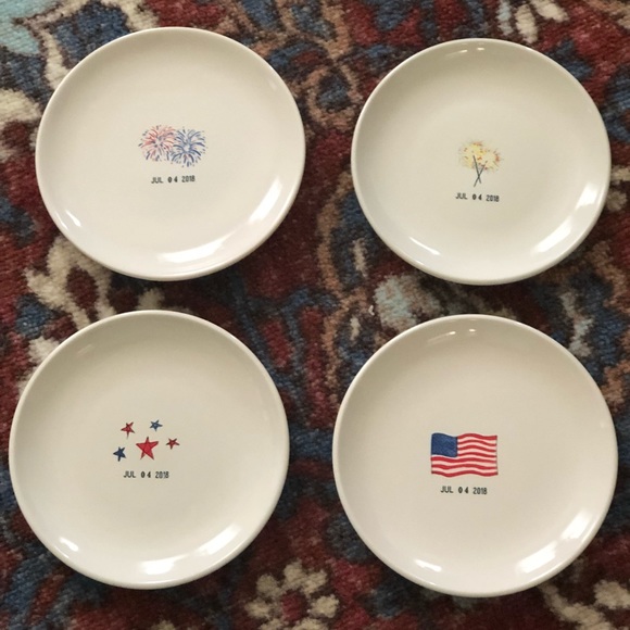 Rae Dunn 2018 4th of July Collection plates. - Picture 1 of 6